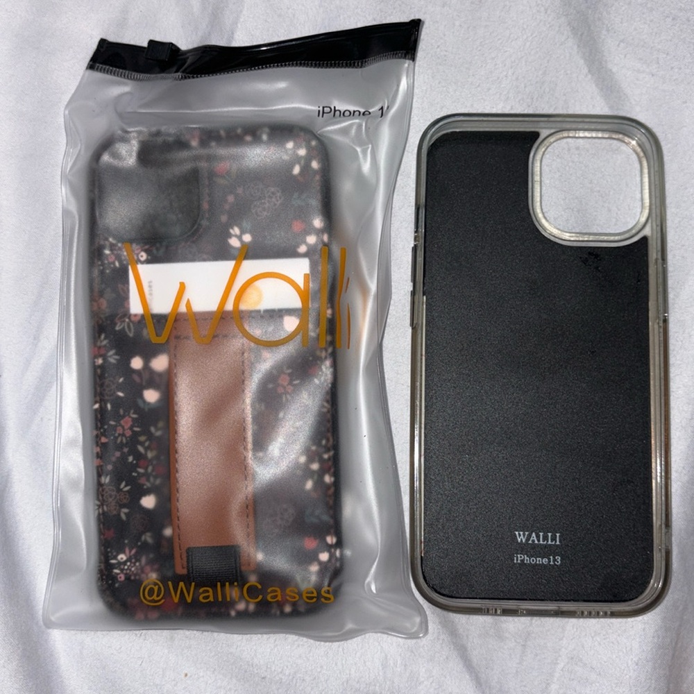 Walli iPhone 13 Case